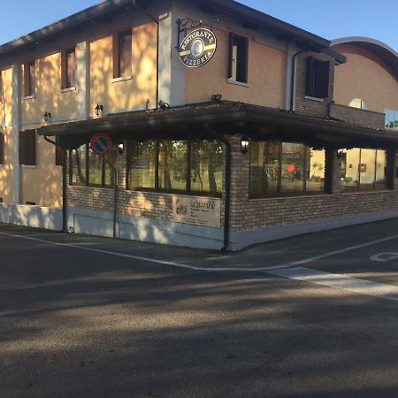 Hotel Ristorante "La Stazione" Cordovado Kültér fotó