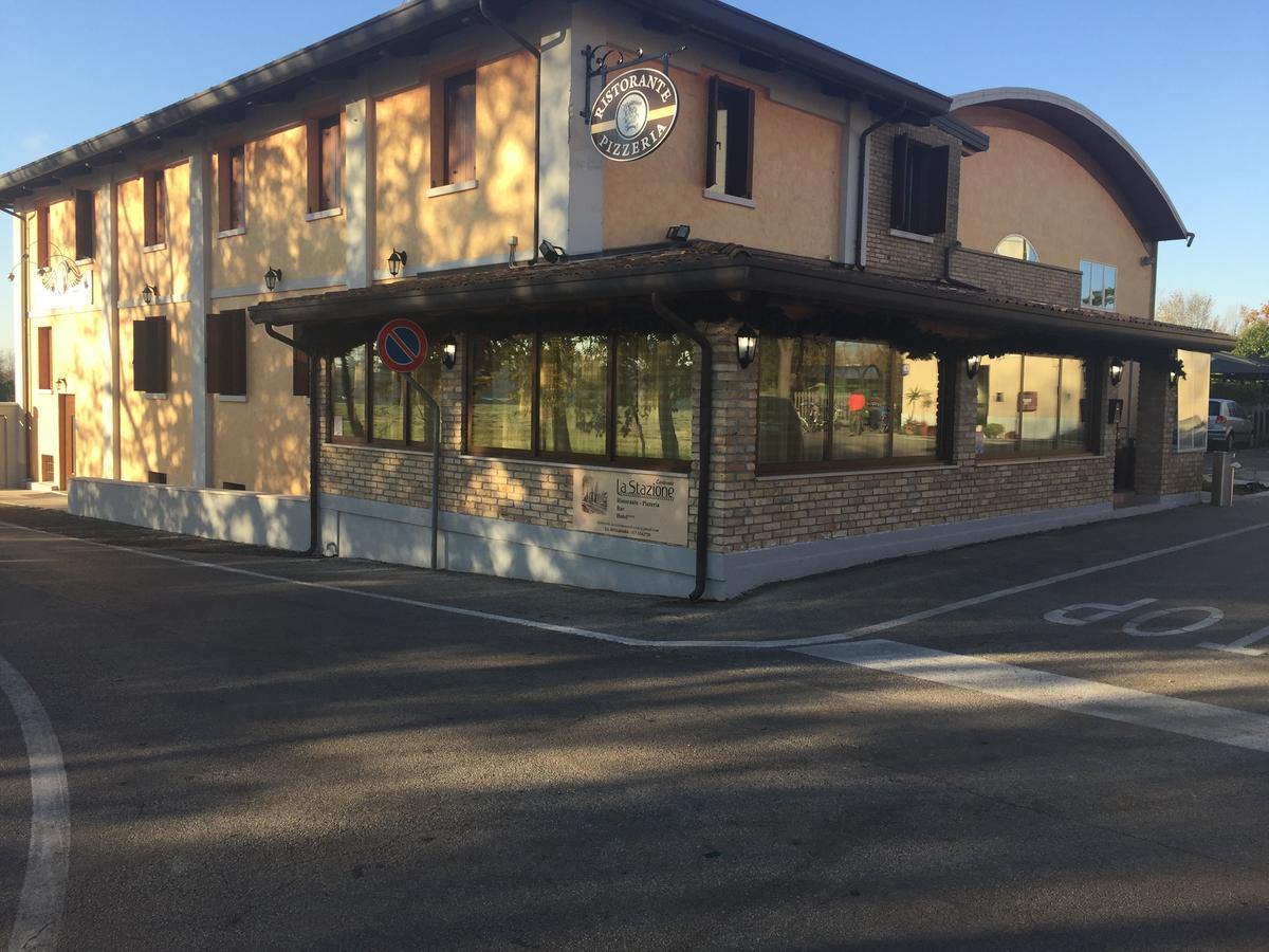 Hotel Ristorante "La Stazione" Cordovado Kültér fotó