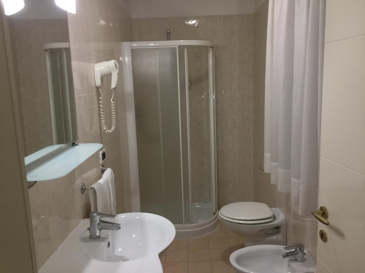 Hotel Ristorante "La Stazione" Cordovado Kültér fotó