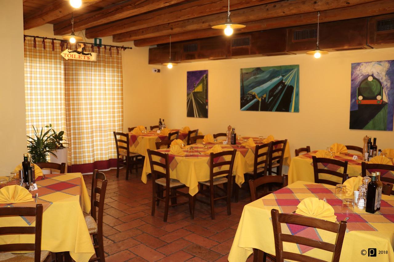 Hotel Ristorante "La Stazione" Cordovado Kültér fotó