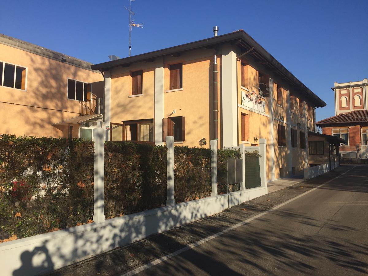 Hotel Ristorante "La Stazione" Cordovado Kültér fotó